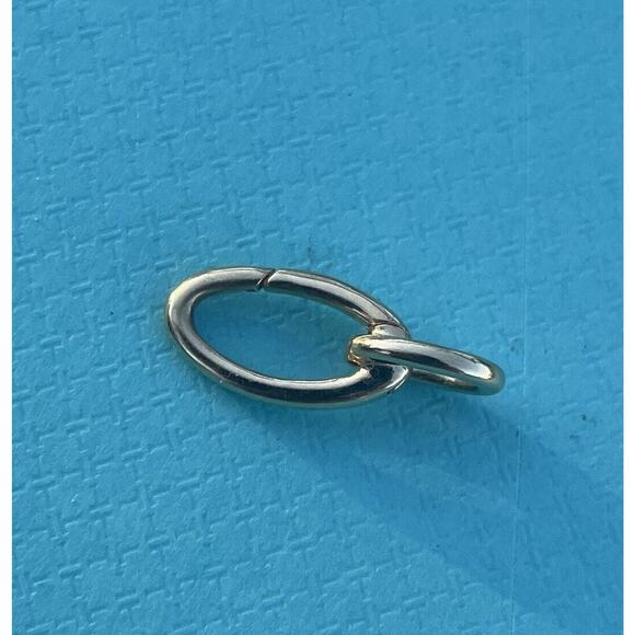 Tiffany & Co. Single 18K Yellow Gold Clasping Link Extension 4 Pendant Bracelet - Picture 4 of 9